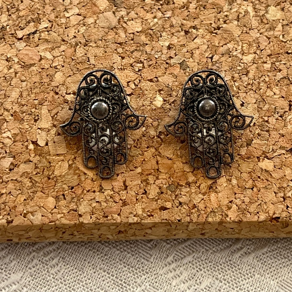 Vintage Hamsa Filigree Clip On Earrings